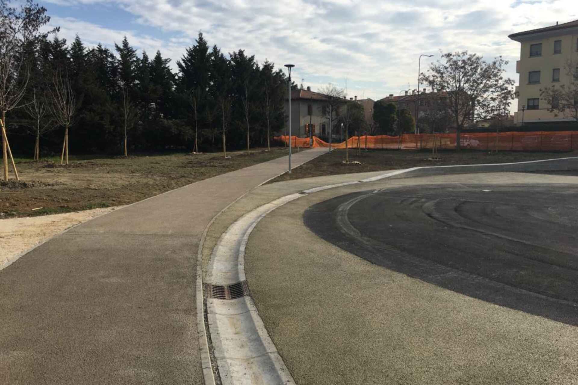 Strade urbane, rurali e piazze: drenanti e resistenti