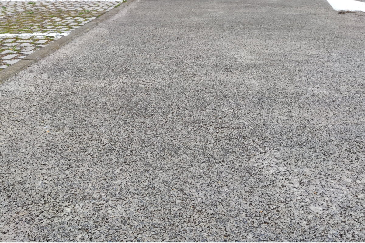 Dettaglio pavimentazione drenante parcheggio Pilastro Viterbo